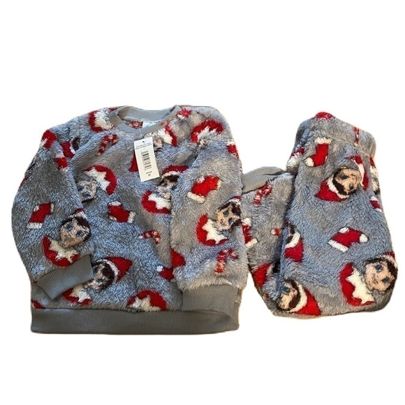 Elf on the Shelf 3T Fuzzy Outfit NEW 3T Sweatshirt Sweatpants Gray Red Christmas - Picture 1 of 3